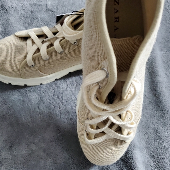 Boot - Picture 1 of 2